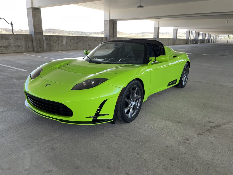 2010 Tesla Roadster - Image 10 of 31