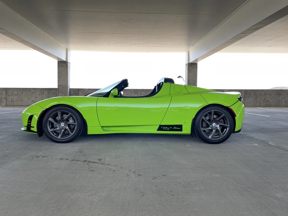 2010 Tesla Roadster - Image 14 of 31