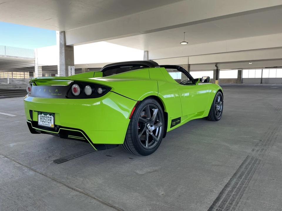 2010 Tesla Roadster - Image 23 of 31
