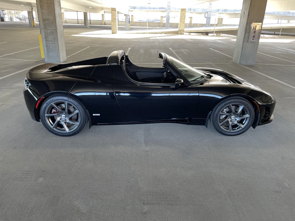 2010 Tesla Roadster - Image 28 of 31