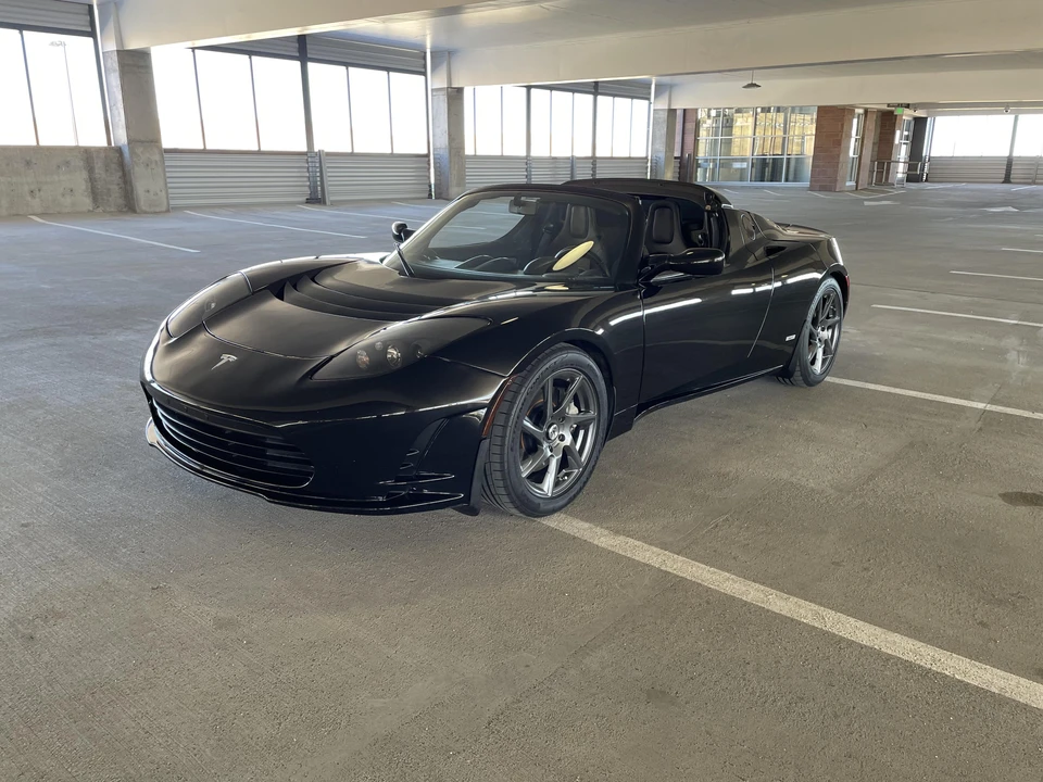 2010 Tesla Roadster - Image 19 of 31