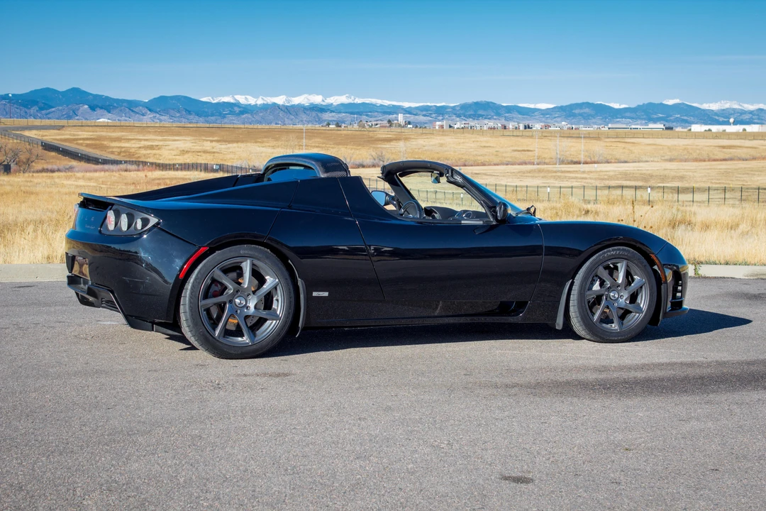 2010 Tesla Roadster - Image 13 of 31