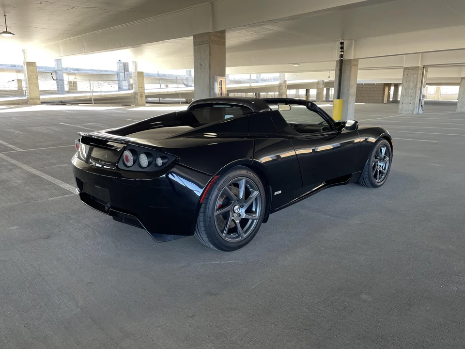 2010 Tesla Roadster - Image 27 of 31