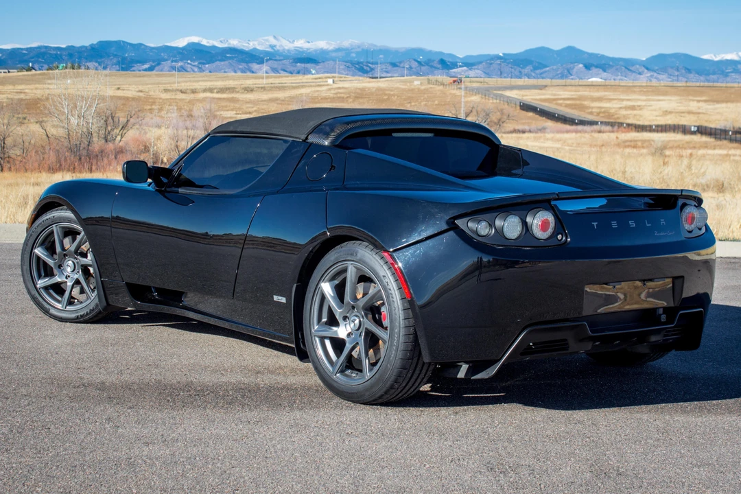 2010 Tesla Roadster - Image 4 of 31