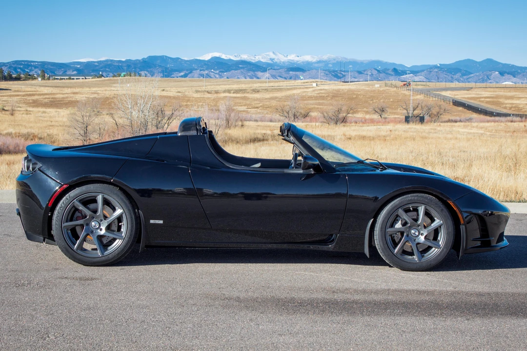 2010 Tesla Roadster - Image 3 of 31