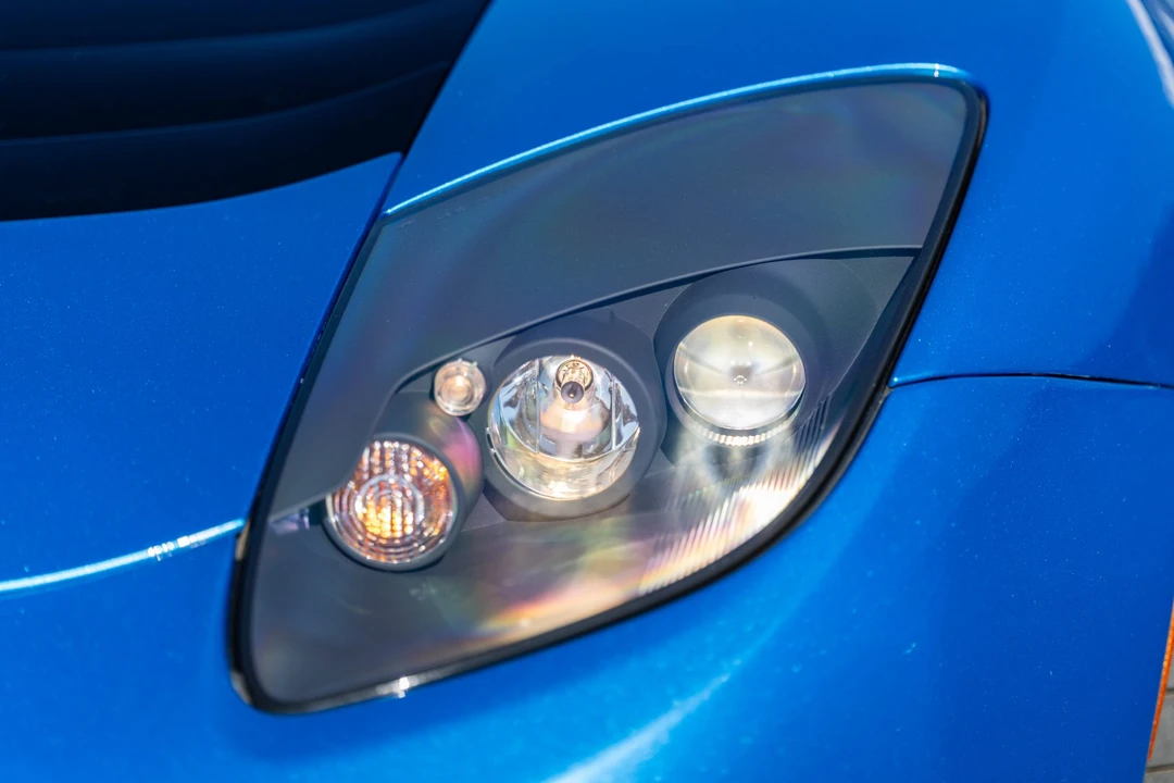 2010 Tesla Roadster - Image 18 of 31
