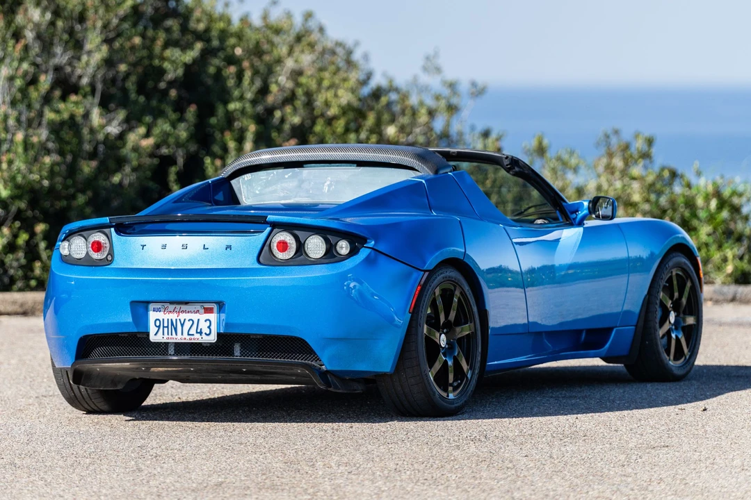 2010 Tesla Roadster - Image 6 of 31
