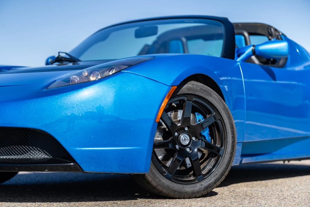 2010 Tesla Roadster - Image 21 of 31