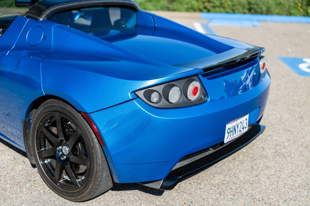2010 Tesla Roadster - Image 24 of 31