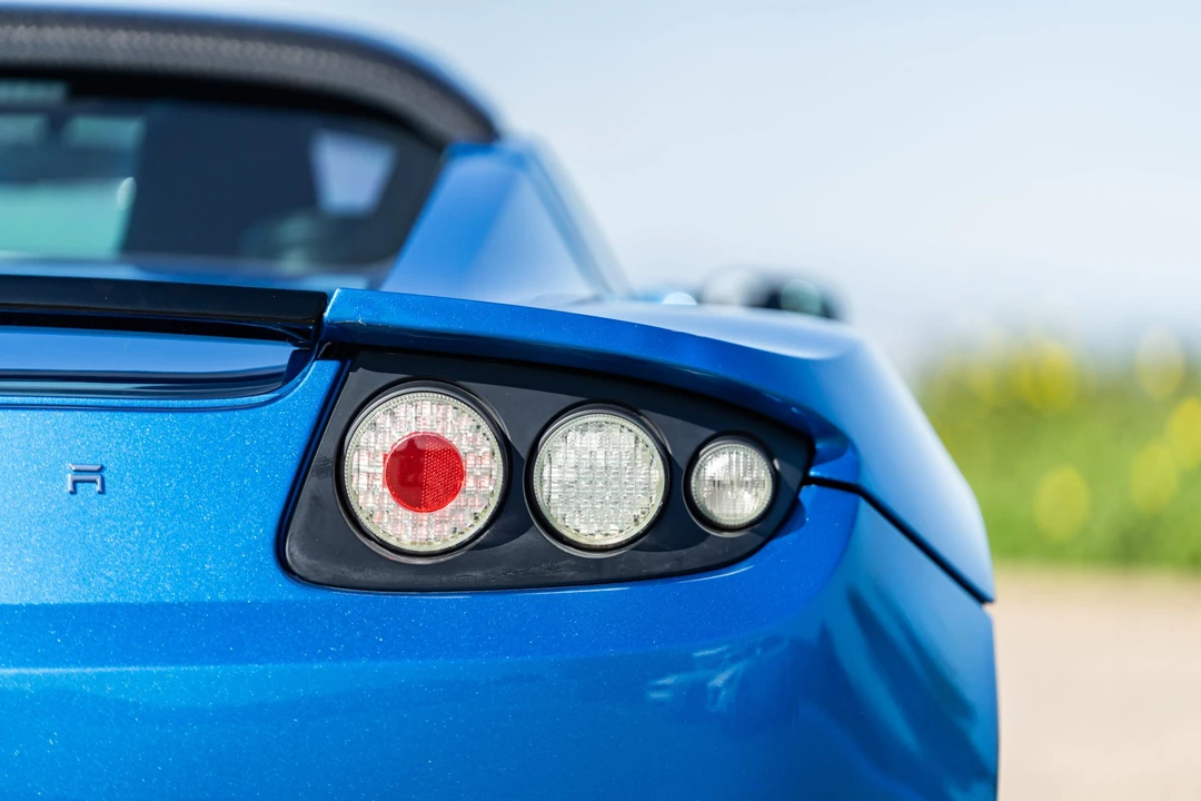 2010 Tesla Roadster - Image 20 of 31