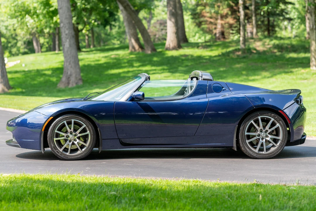 2010 Tesla Roadster - Image 8 of 31