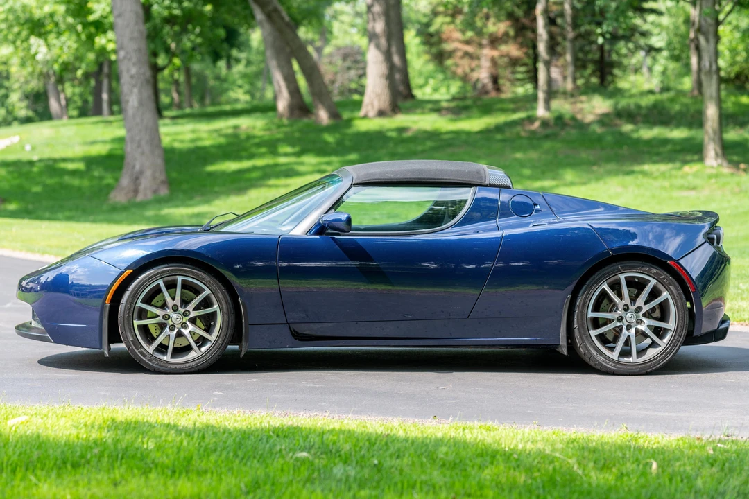 2010 Tesla Roadster - Image 3 of 31