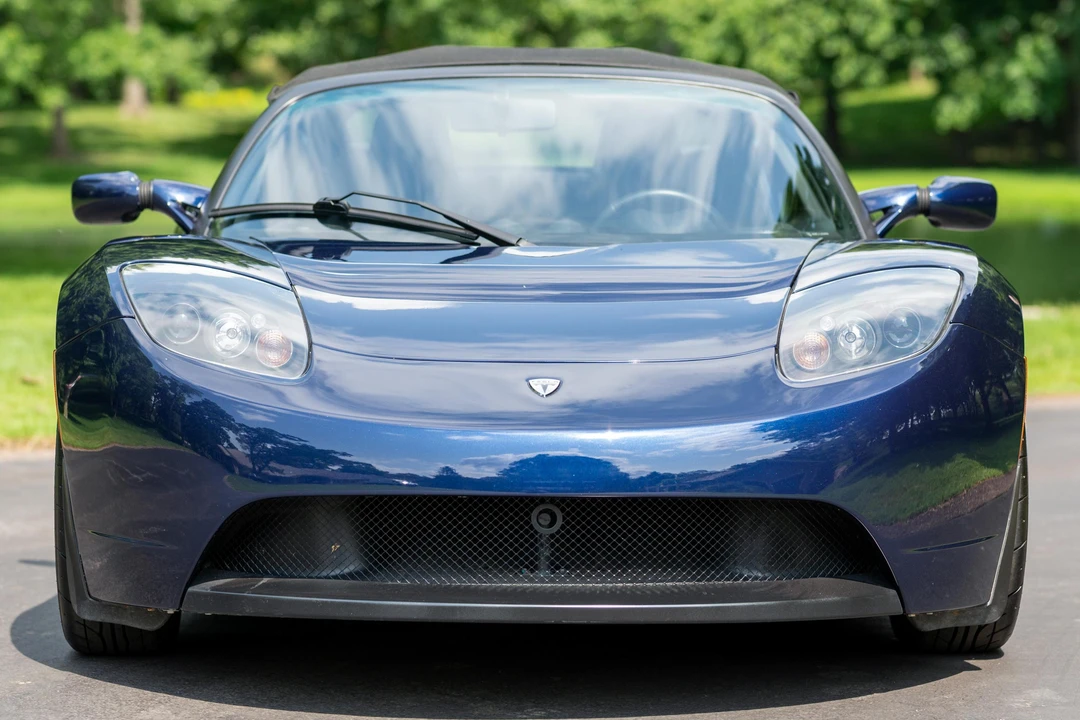 2010 Tesla Roadster - Image 2 of 31