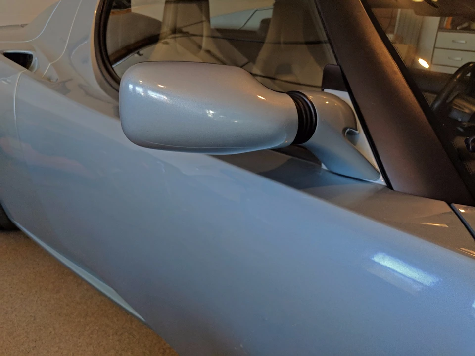 2010 Tesla Roadster - Image 13 of 31