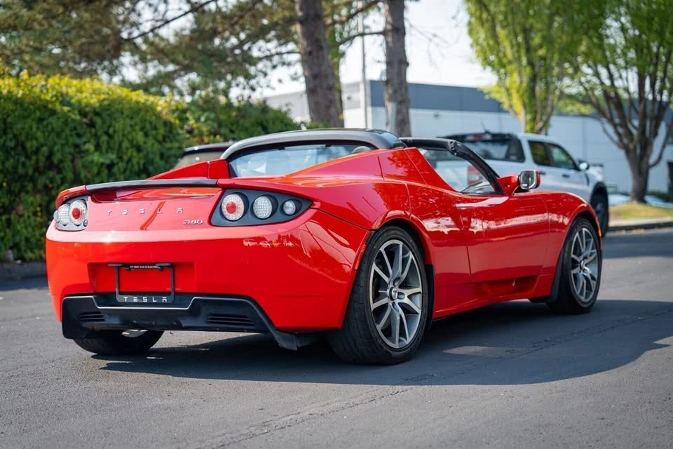 2010 Tesla Roadster - Image 10 of 20