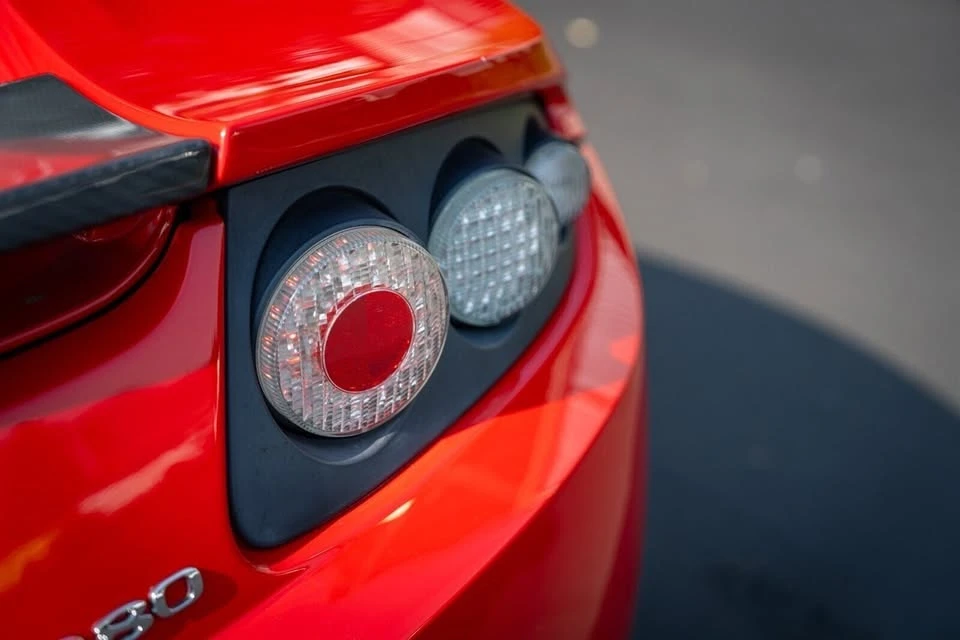 2010 Tesla Roadster - Image 17 of 20