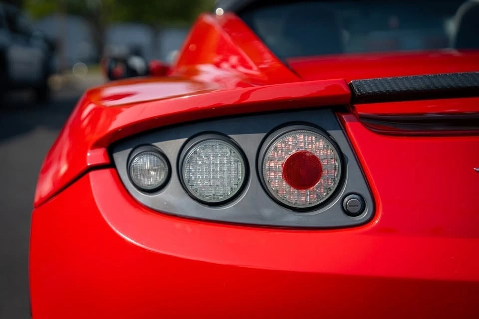 2010 Tesla Roadster - Image 18 of 20