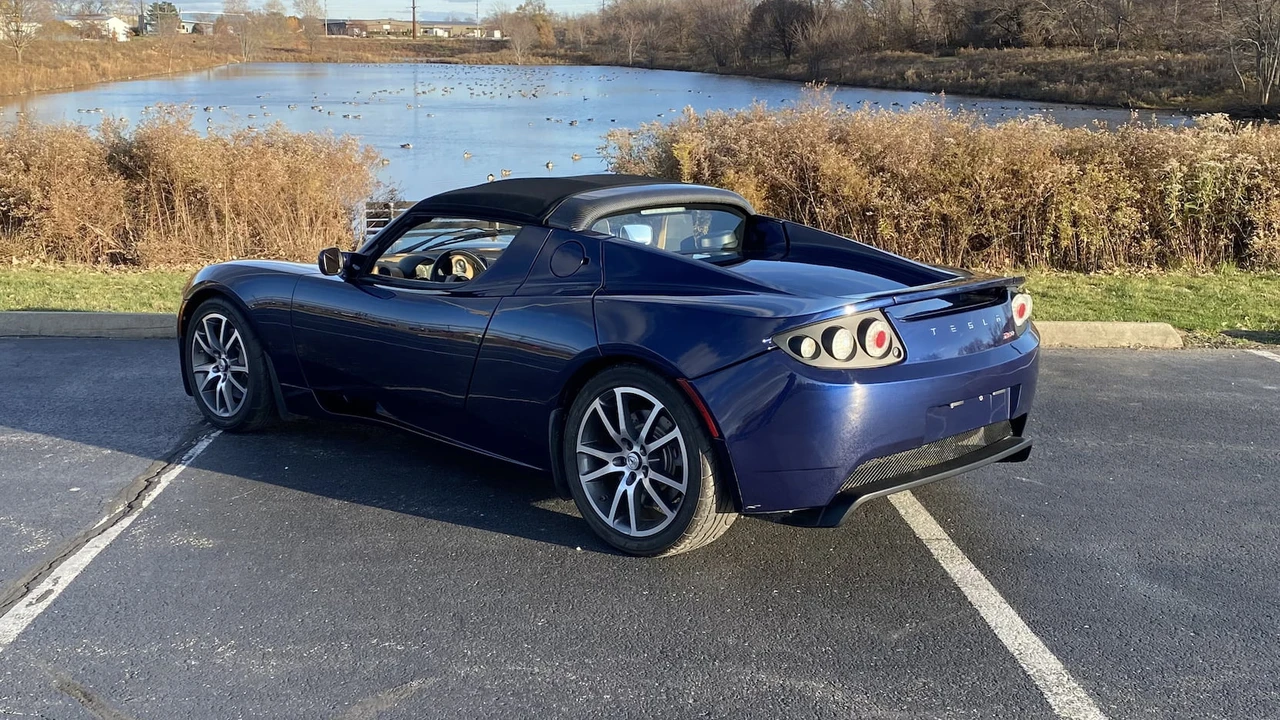 2010 Tesla Roadster - Image 3 of 17