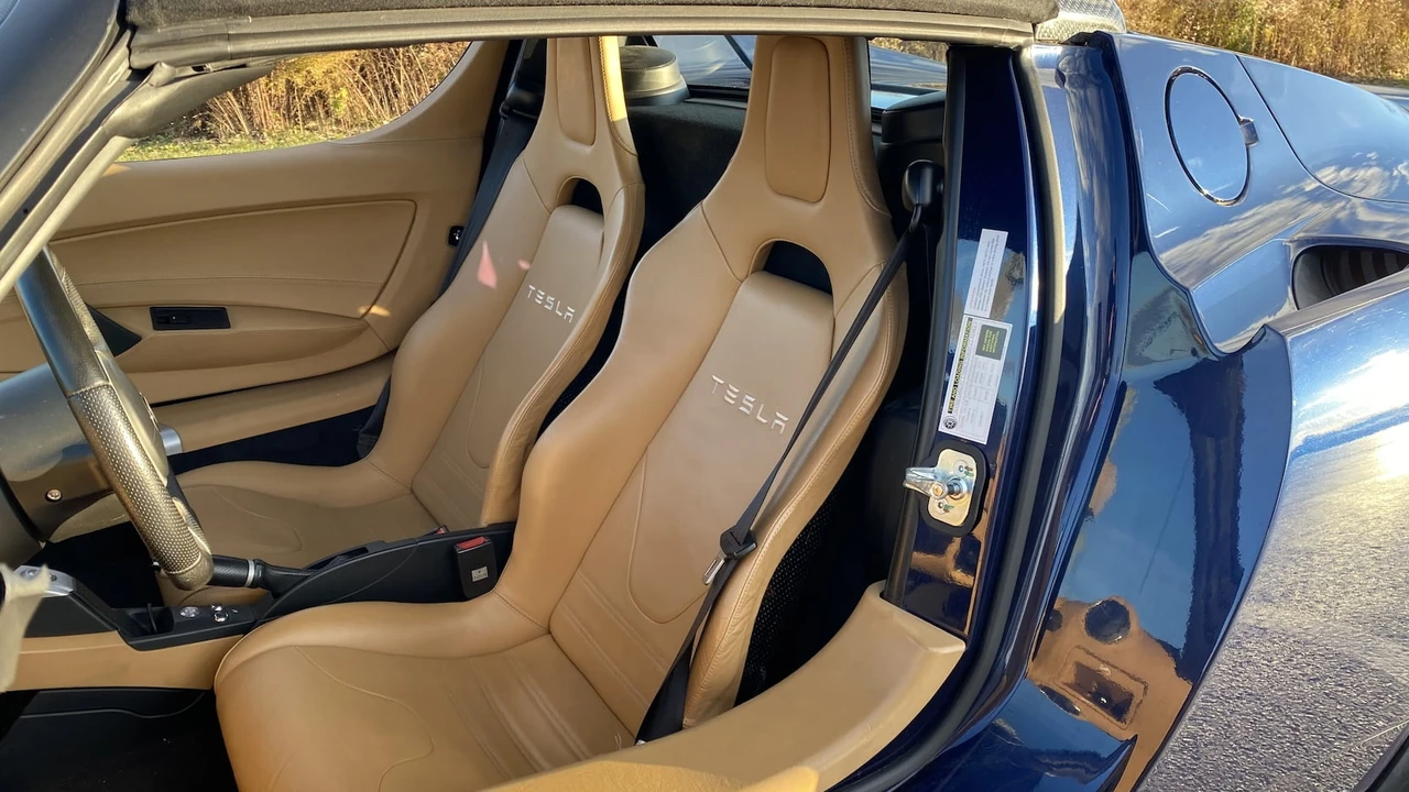 2010 Tesla Roadster - Image 6 of 17