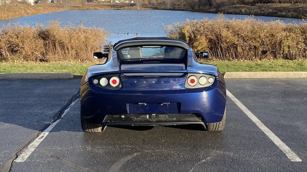 2010 Tesla Roadster - Image 13 of 17