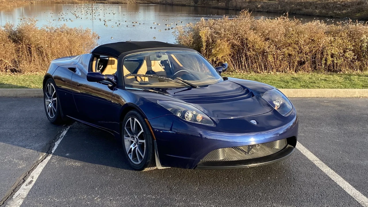 2010 Tesla Roadster - Image 17 of 17