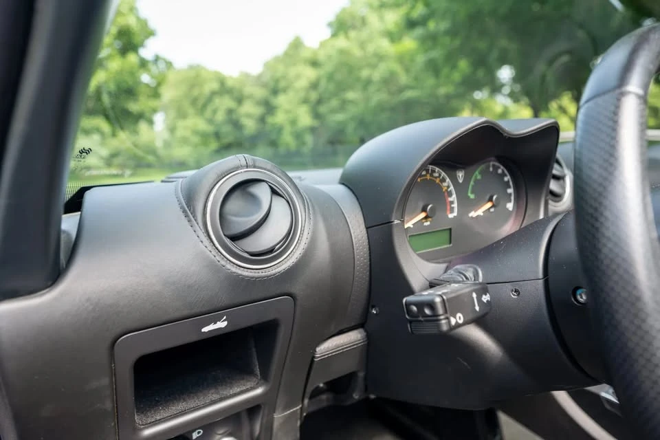 2010 Tesla Roadster - Image 11 of 13