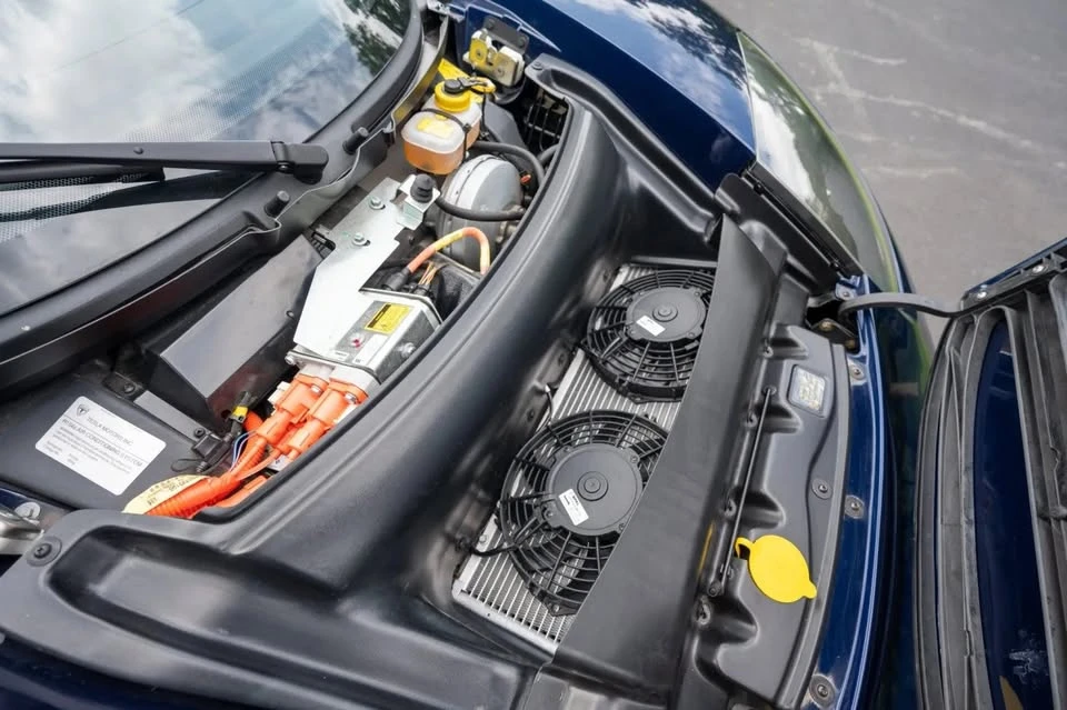 2010 Tesla Roadster - Image 8 of 13