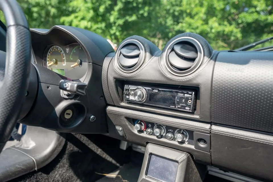 2010 Tesla Roadster - Image 12 of 13
