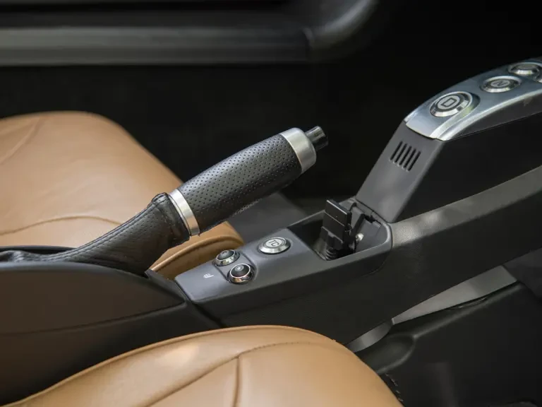 2010 Tesla Roadster - Image 15 of 31