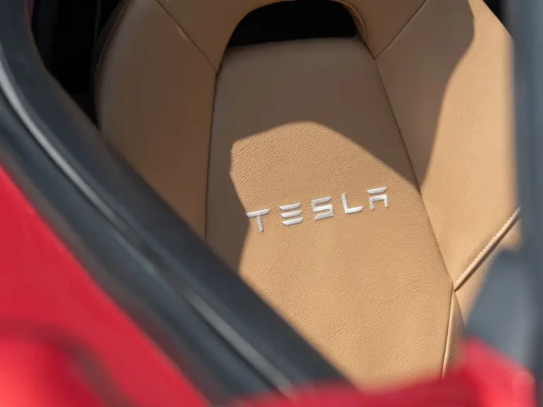 2010 Tesla Roadster - Image 19 of 31