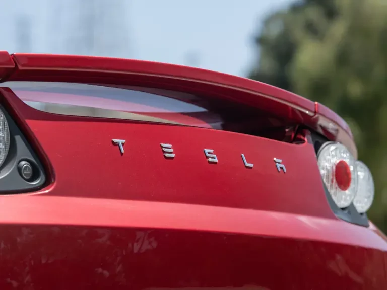 2010 Tesla Roadster - Image 8 of 31