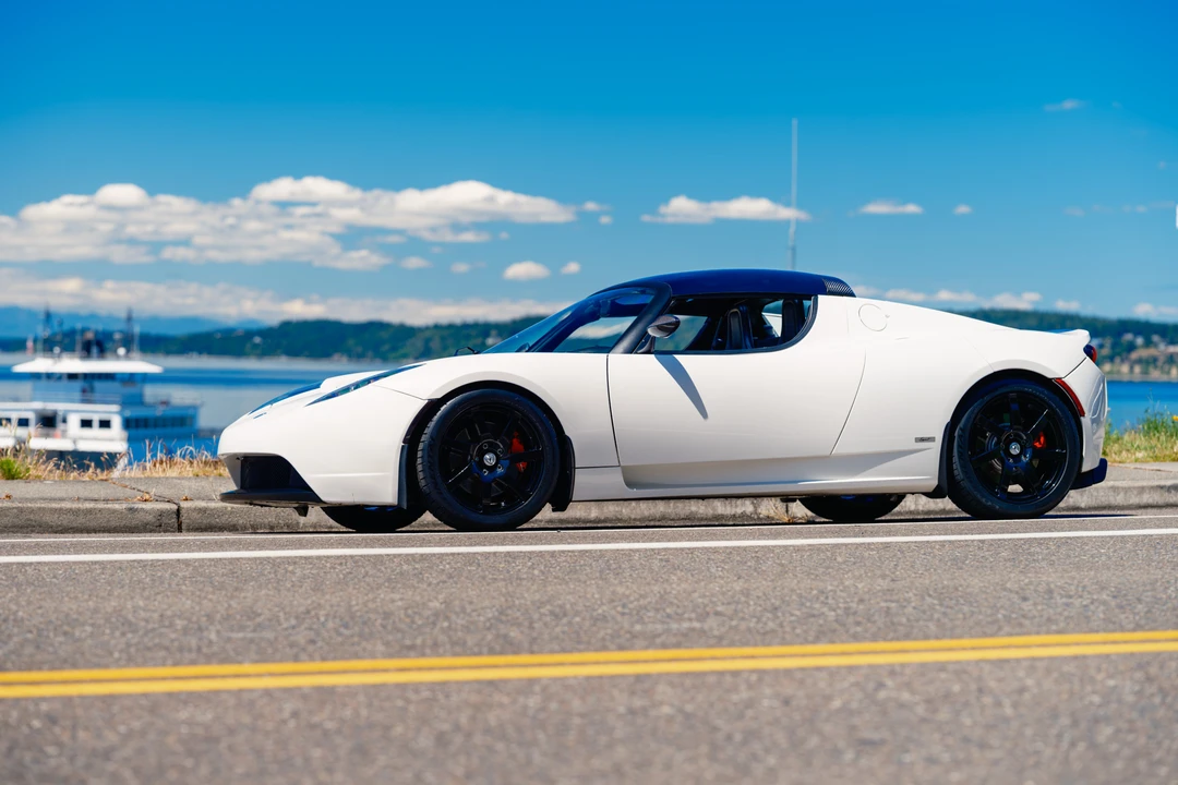 2010 Tesla Roadster - Image 24 of 31