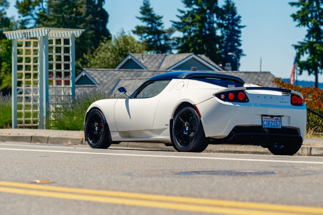 2010 Tesla Roadster - Image 22 of 31