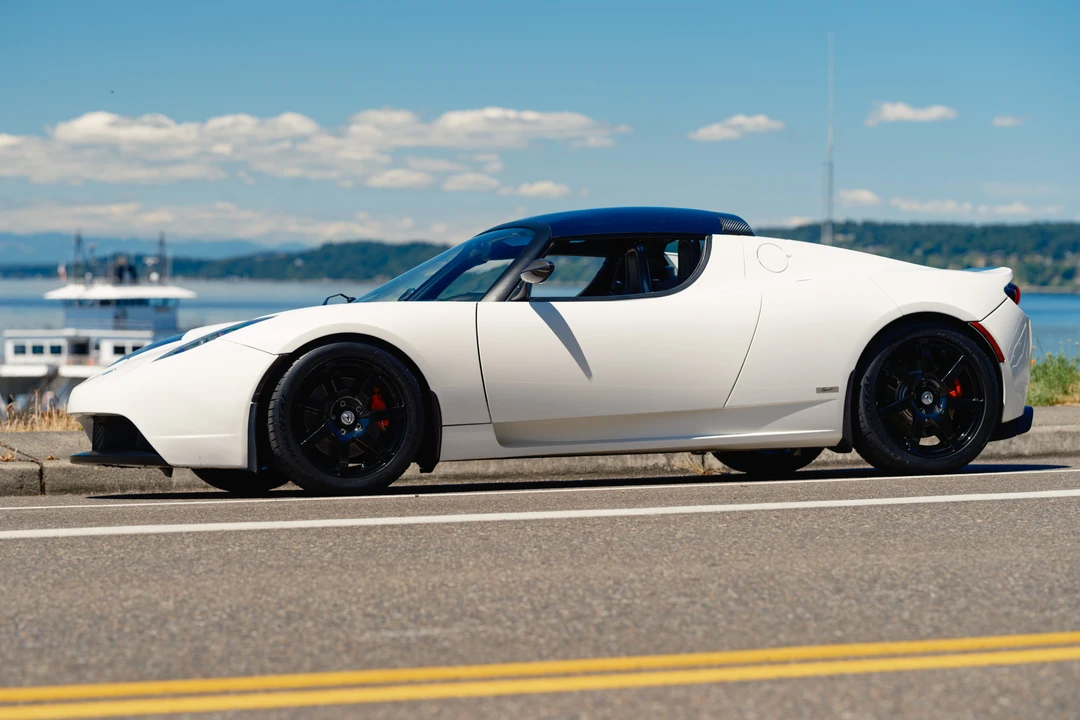 2010 Tesla Roadster - Image 25 of 31