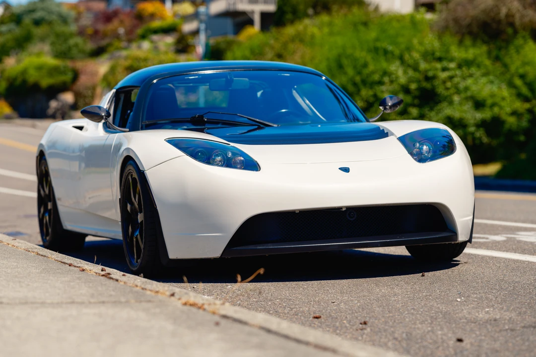 2010 Tesla Roadster - Image 9 of 31