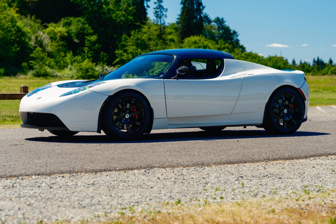 2010 Tesla Roadster - Image 3 of 31
