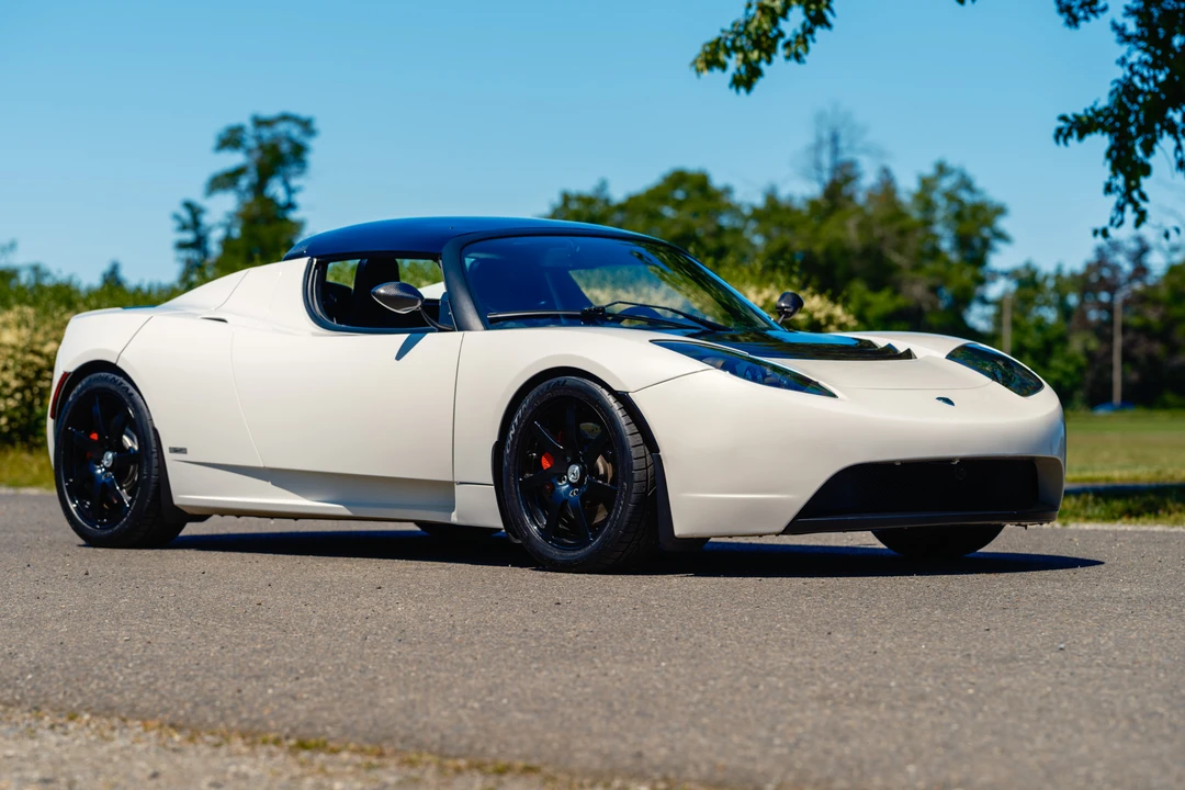 2010 Tesla Roadster - Image 13 of 31