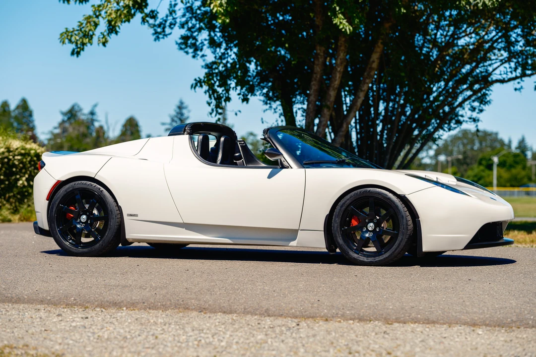 2010 Tesla Roadster - Image 18 of 31