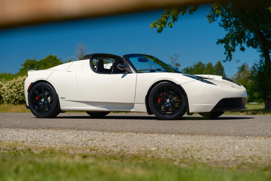2010 Tesla Roadster - Image 17 of 31