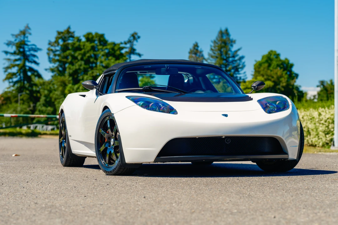 2010 Tesla Roadster - Image 8 of 31