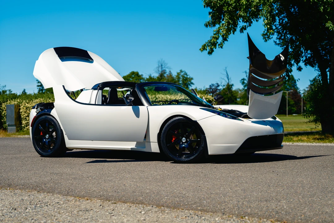 2010 Tesla Roadster - Image 27 of 31