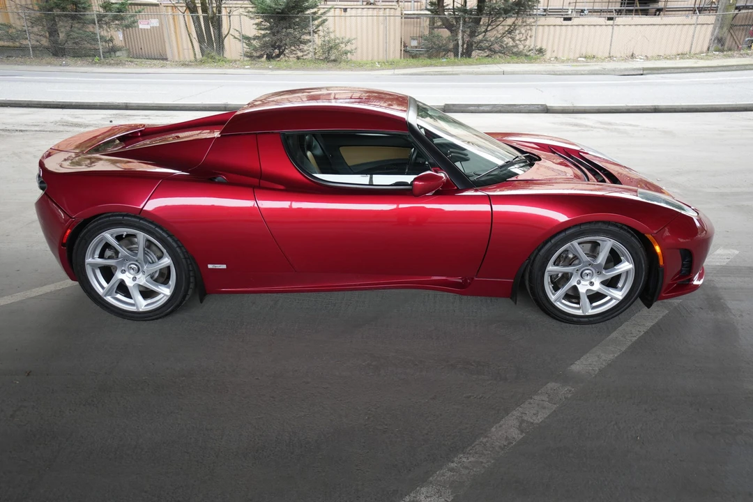 2010 Tesla Roadster - Image 9 of 31