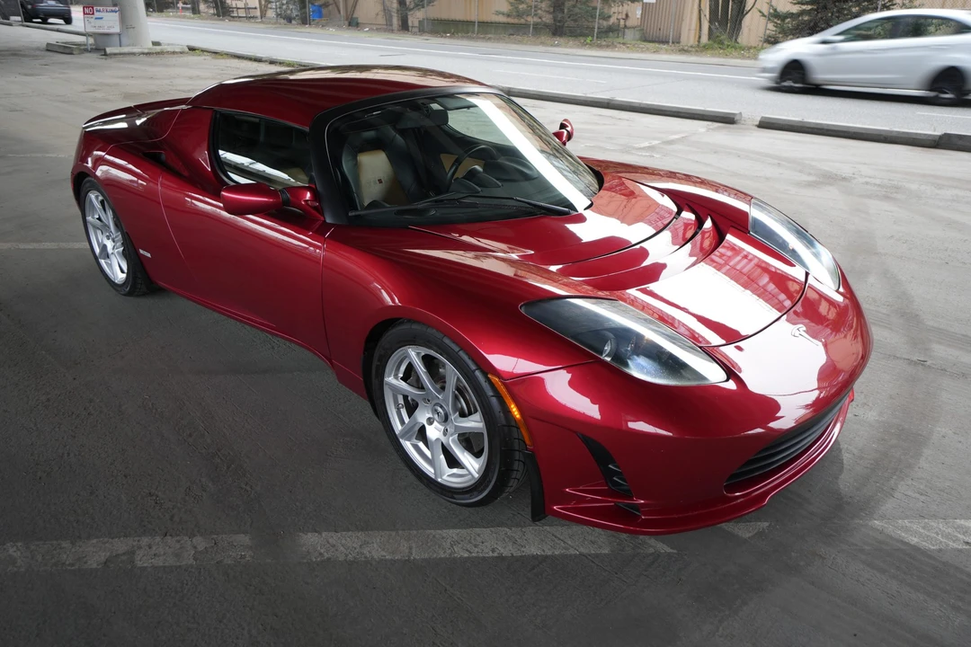 2010 Tesla Roadster - Image 10 of 31