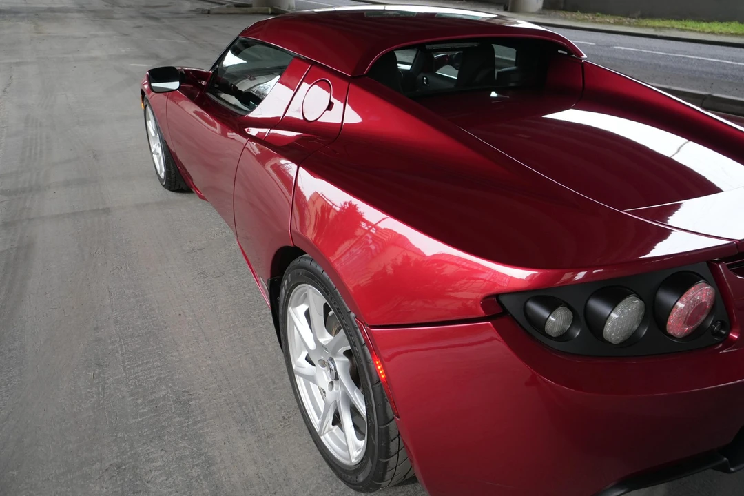 2010 Tesla Roadster - Image 16 of 31