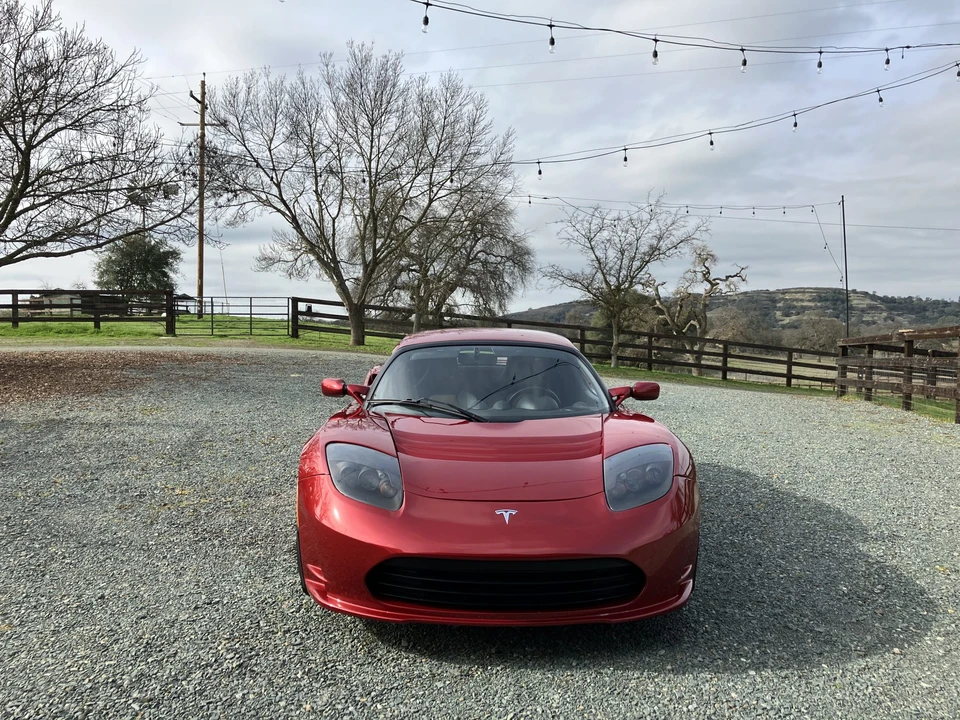 2010 Tesla Roadster - Image 14 of 31