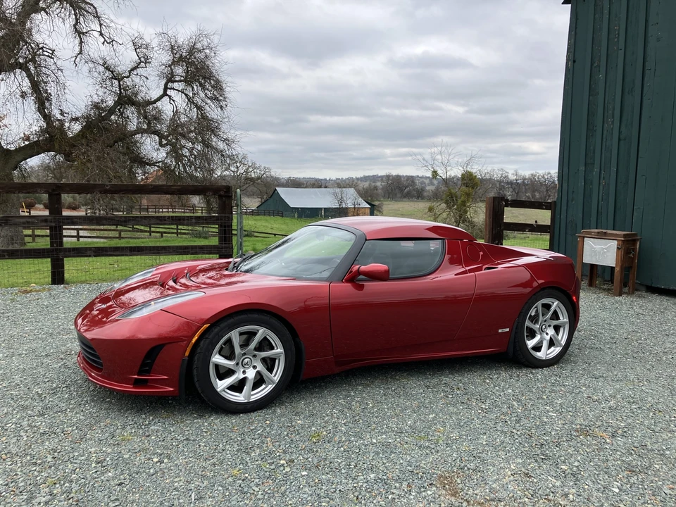 2010 Tesla Roadster - Image 4 of 31