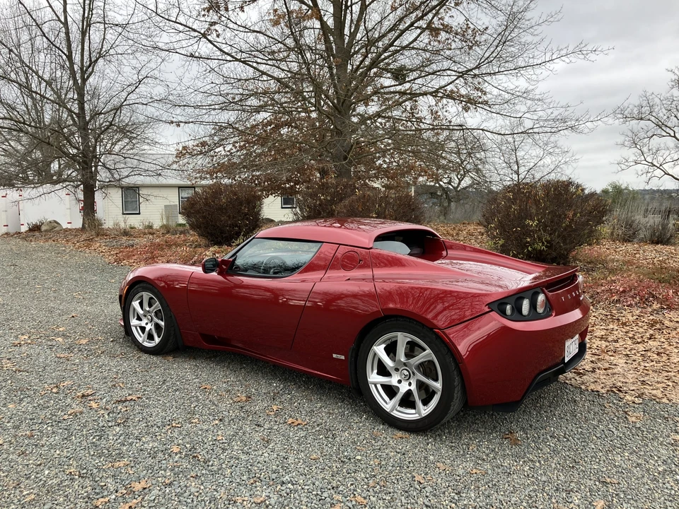 2010 Tesla Roadster - Image 6 of 31