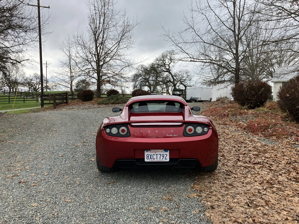 2010 Tesla Roadster - Image 7 of 31