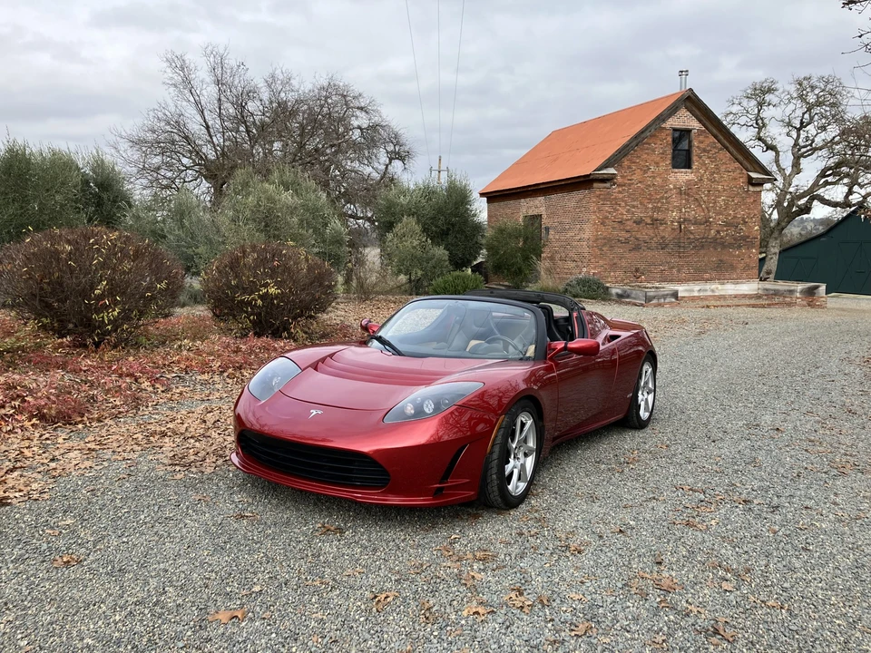 2010 Tesla Roadster - Image 22 of 31