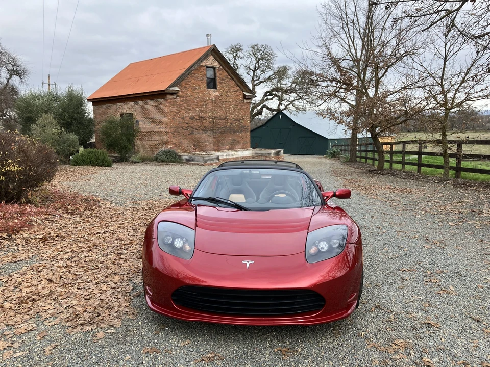 2010 Tesla Roadster - Image 21 of 31